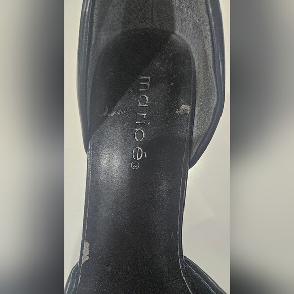 MARIPE Leather D'Orsay Pointed Toe pump In Black. Size 7 - Picture 4 of 13